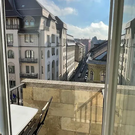 Boutique R52-5 #2bedroom #view #freeparking Apartment